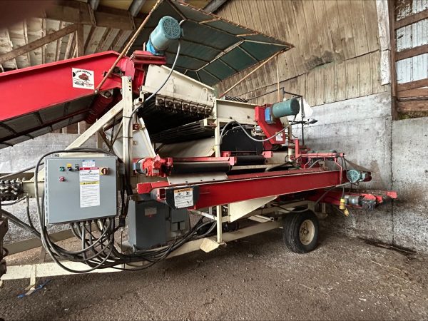 Harriston 240 Clodhopper with Ellis Adjust Table