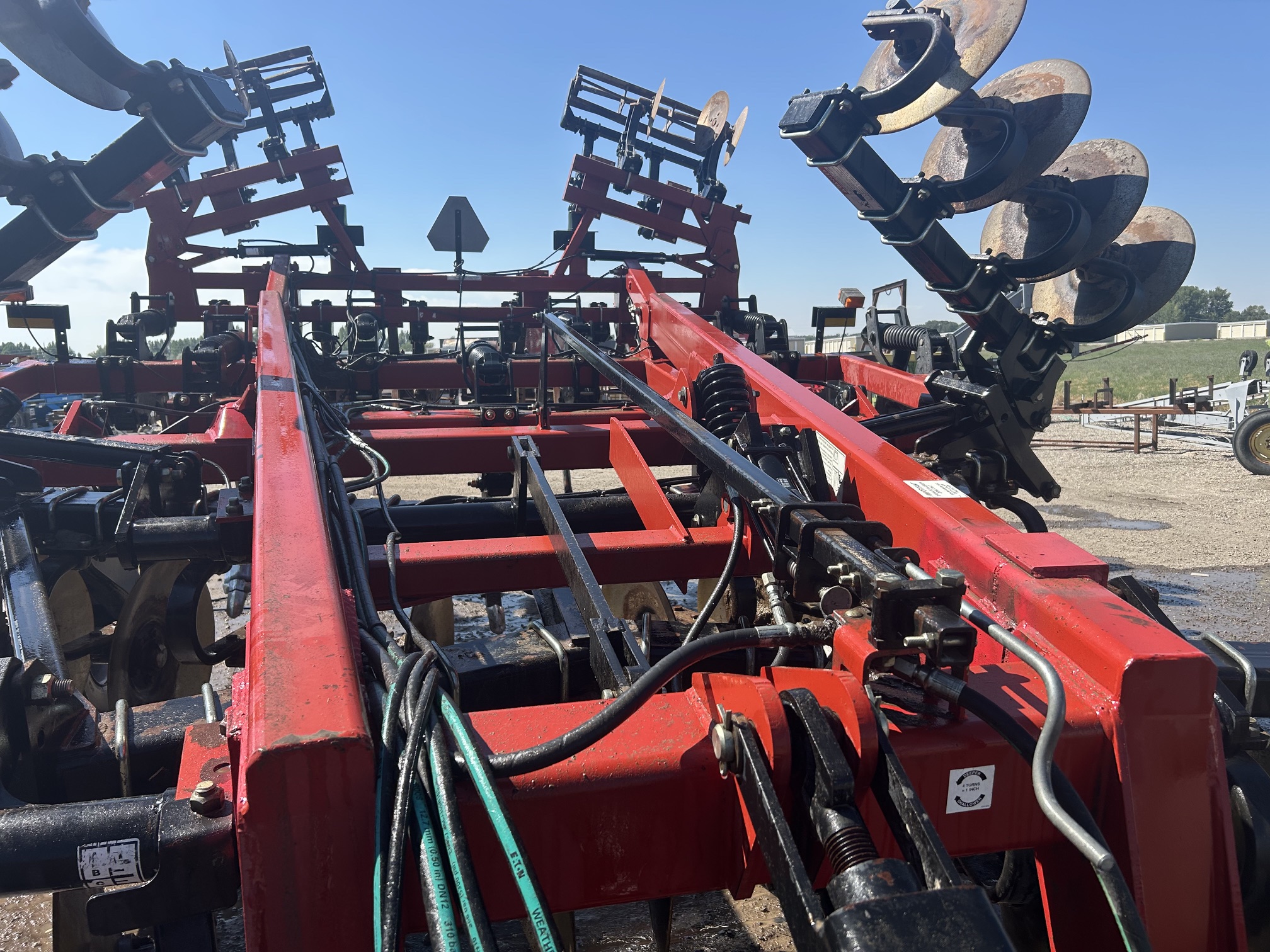 870 Case IH Heavy Duty Disc Ripper - Image 7