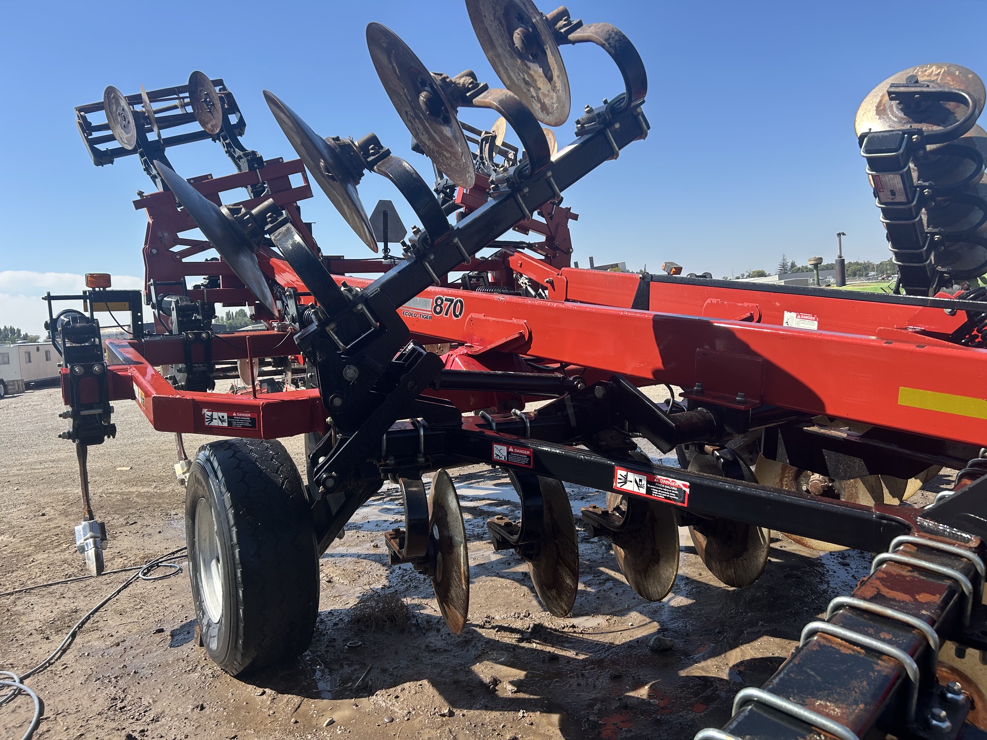 870 Case IH Heavy Duty Disc Ripper - Image 11
