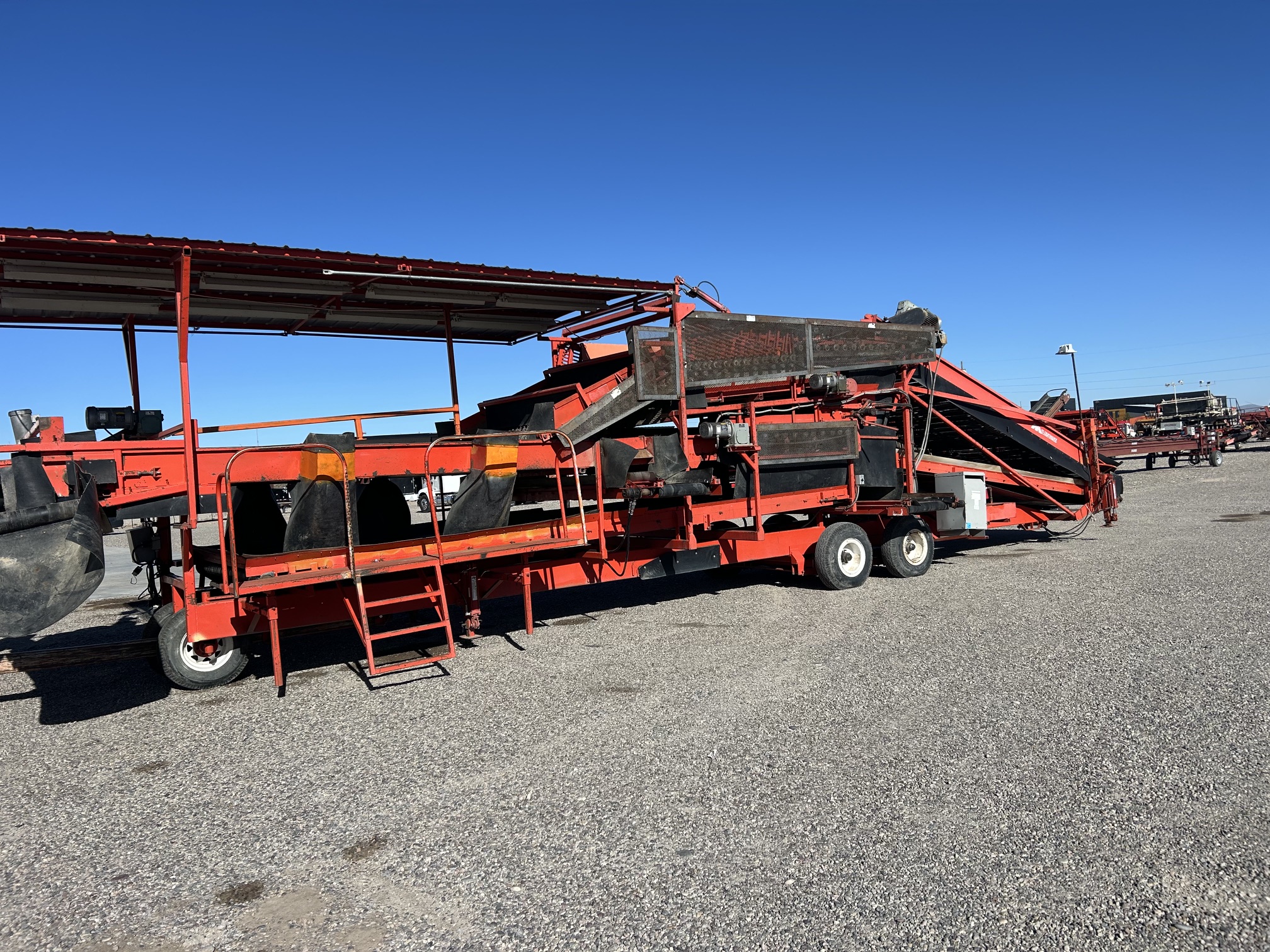 84in Milestone Dirt Eleminator Sizer with Clodhopper Roller / Loaded - Image 11