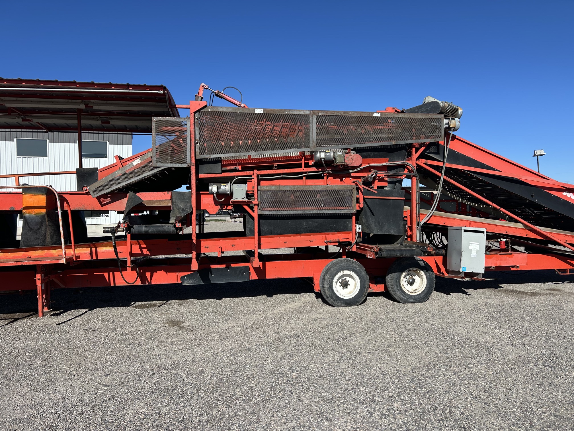 84in Milestone Dirt Eleminator Sizer with Clodhopper Roller / Loaded - Image 12