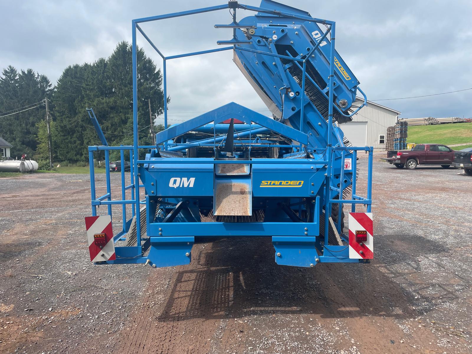 2024 Standen Engineering Quality Master 2 Row Potato Harvester / Only 200 Acres - Image 3